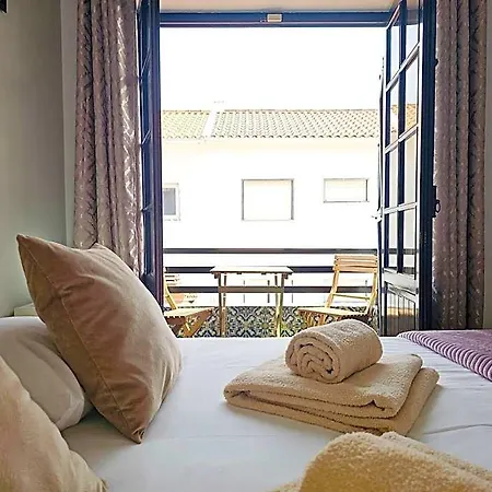 Baleal Classic Waves Albergue *