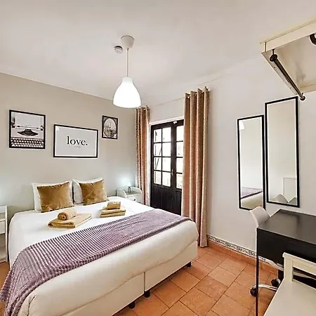 Albergue Baleal Classic Waves Peniche