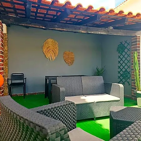 Baleal Classic Waves Albergue